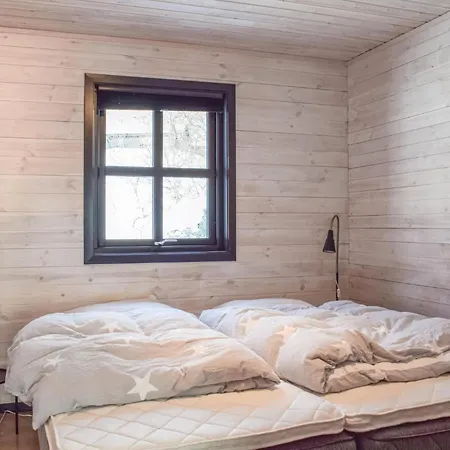 Prázdninový dům Amazing In Josenfjorden With Sauna Gullingen