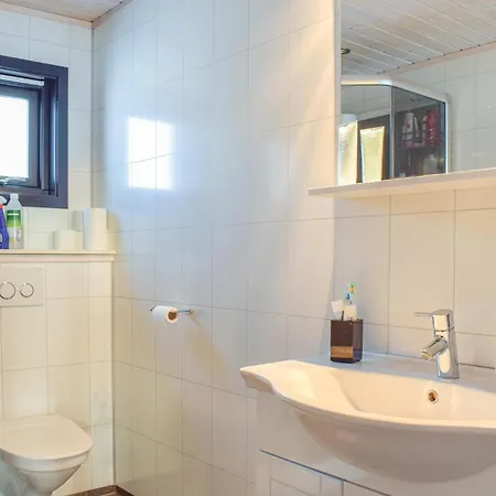 Amazing In Josenfjorden With Sauna Prázdninový dům