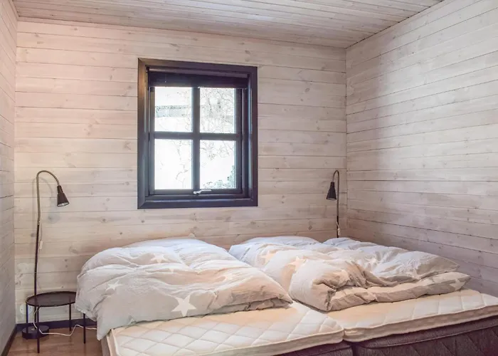Dom wakacyjny Amazing In Josenfjorden With Sauna Gullingen